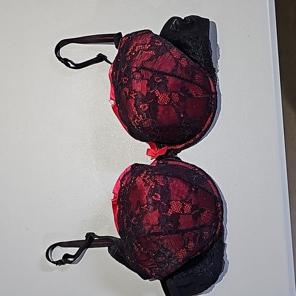 La Senza black and red 38D bra - Picture 1 of 7